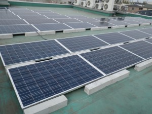陸屋根　太陽光発電